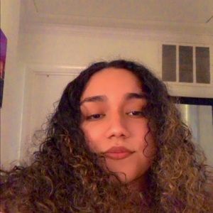 Meet your Posher, Vanessa